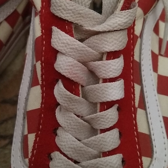 Red and white checkerboard vans - Picture 4 of 6